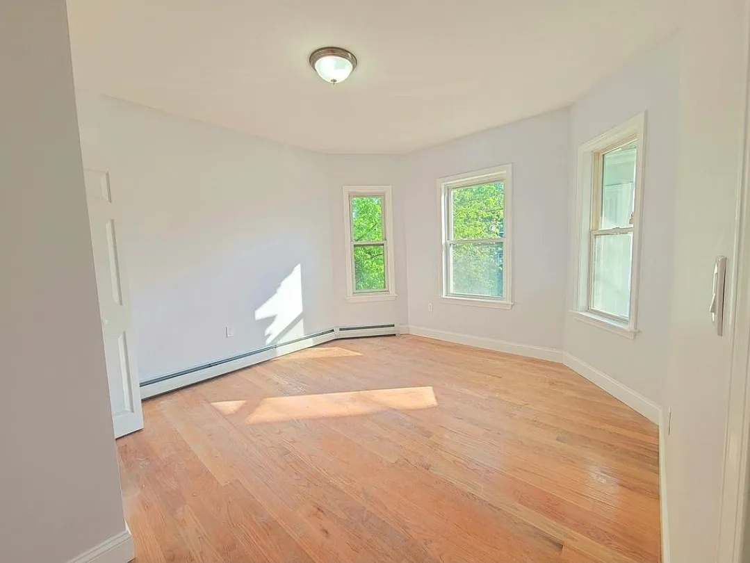 138 Faxon Rd — Photo 4