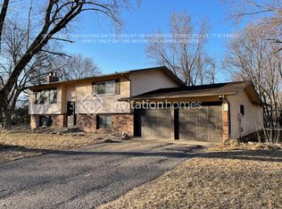 12225 Allen Dr, Burnsville, MN 55337