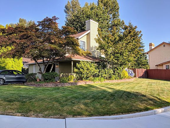 2nd image of 11001 SE 222nd St