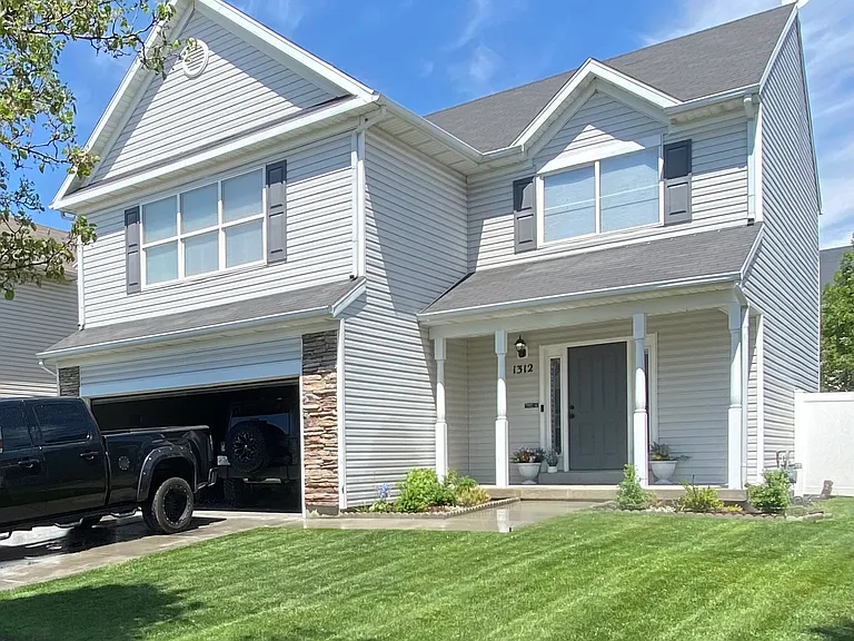 1312 W Archmore Dr — Photo 1