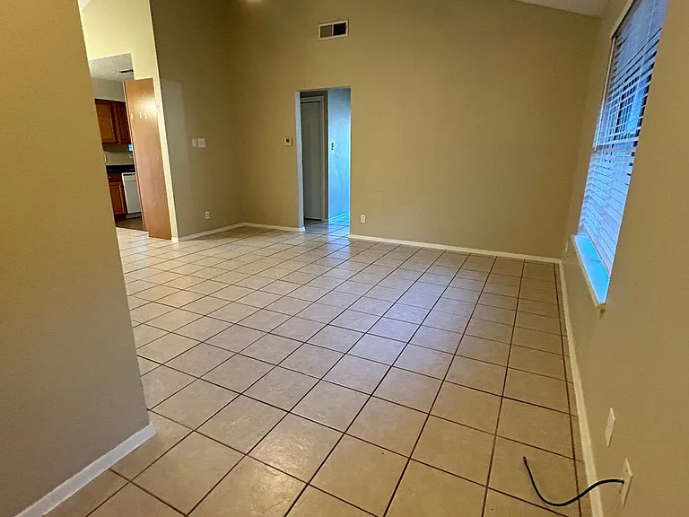 7208 Creekside Dr #D — Photo 6