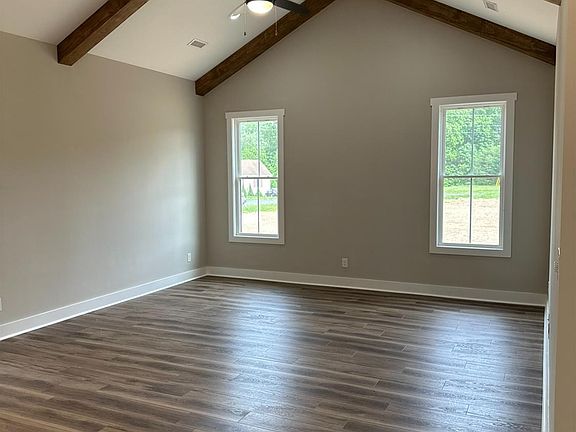 3rd image of 621 Cornfield Ln