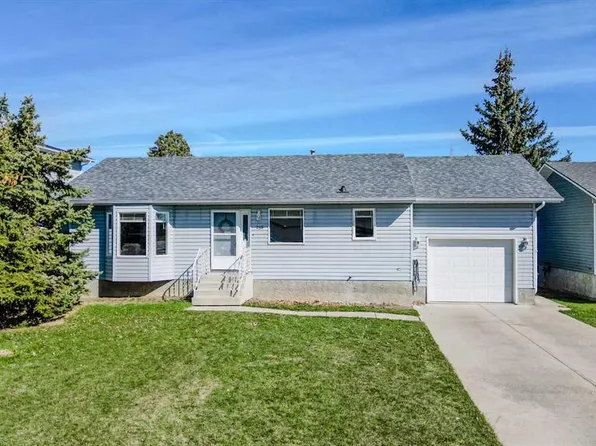 235 E 200th St S, Raymond, AB T0K 2S0