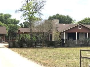 4152 Hickory Haven Dr, Elmendorf, TX 78112