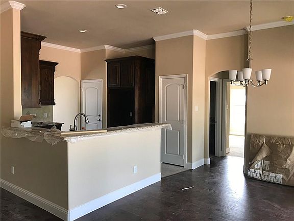 4th image of 200 Cocopa Dr