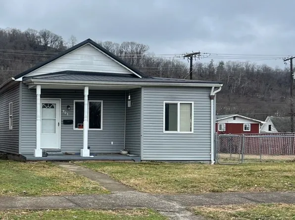 903 S 7th St, Ironton, OH 45638