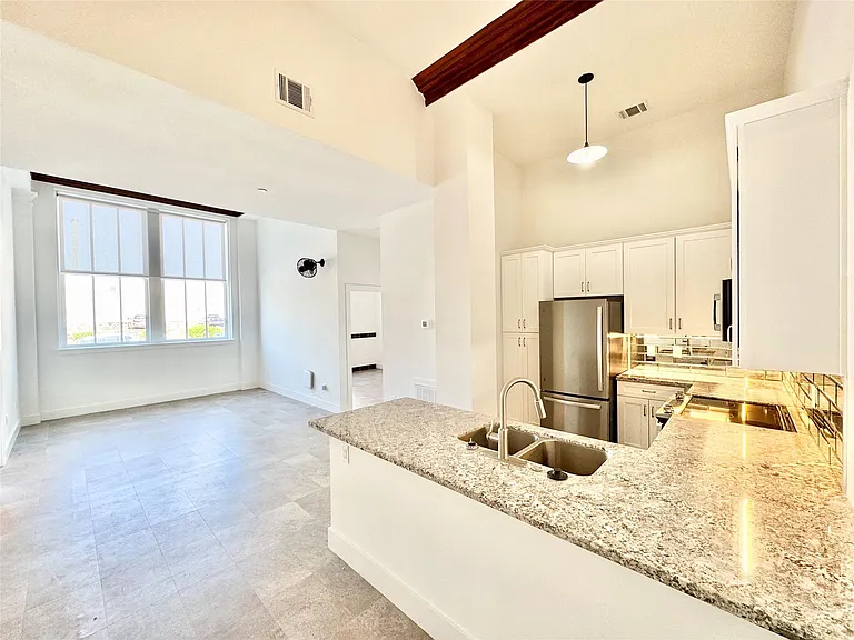 2102 Mechanic St #104 — Photo 1