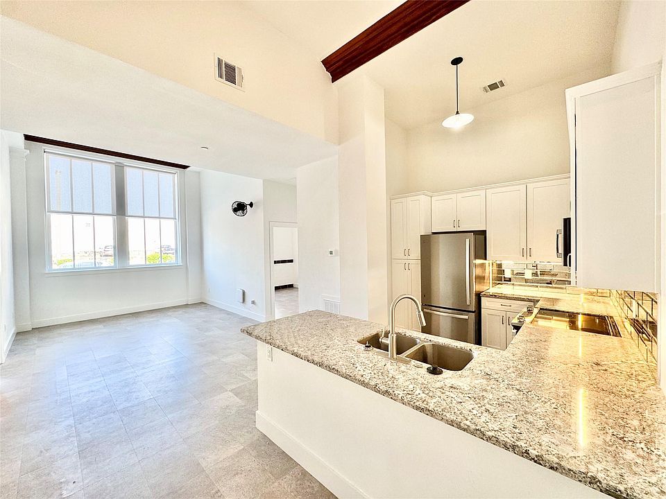 1st image of 2102 Mechanic St #104