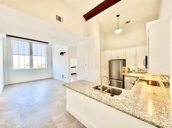2102 Mechanic St #104