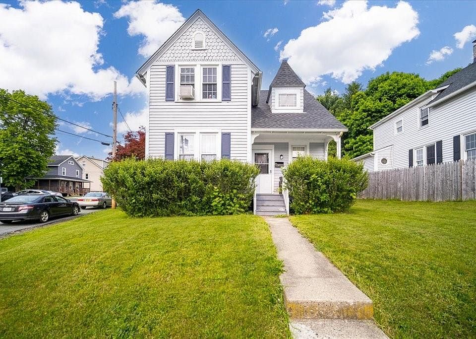 1st image of 34 Oak Street