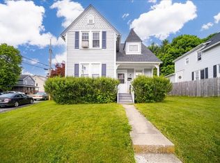34 Oak St, Walden, NY 12586