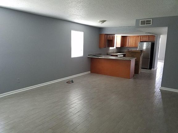 5th image of 2600-02 Helena Ave