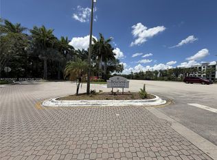731 N Pine Island Rd APT 401, Plantation, FL 33324