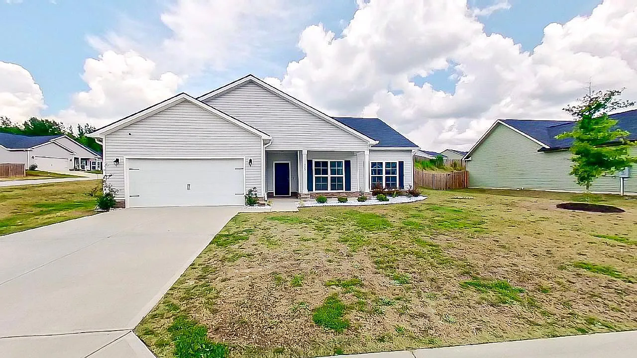 4 bed, 1869 sqft, $1,850 — Photo 2