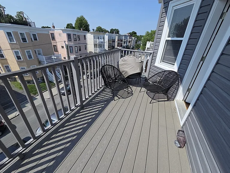 40 King St #3 — Photo 17
