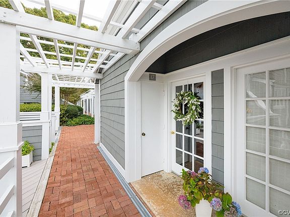 3rd image of 17 Spinnaker Cove Dr #17