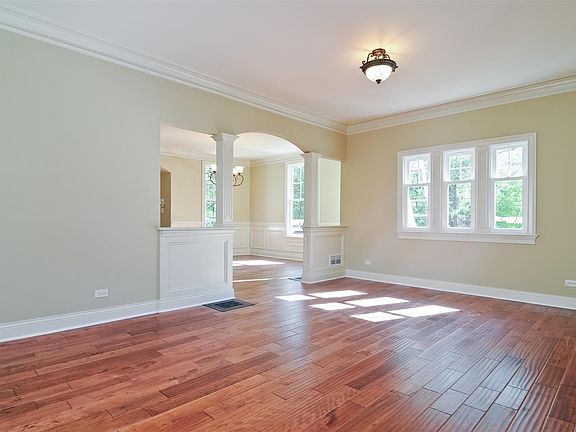 2nd image of 146 Newberry Ave