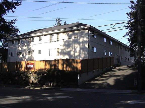 4th image of 5905 200th St SW #203
