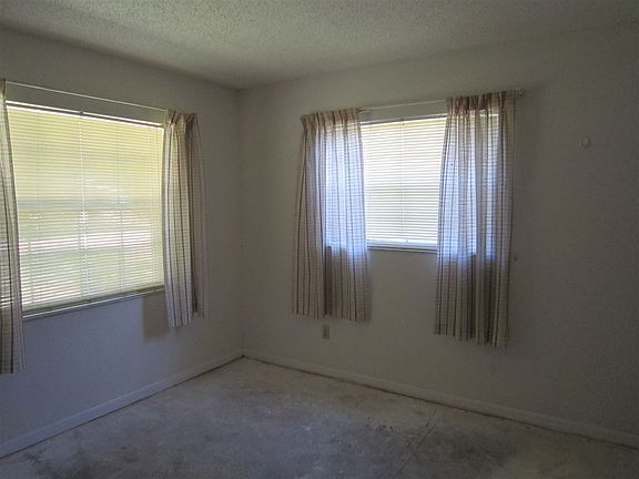 4th image of 414 Graciela Cir