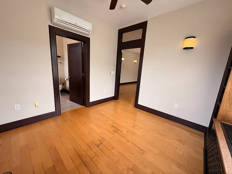 City Club Apartments — Photo 18