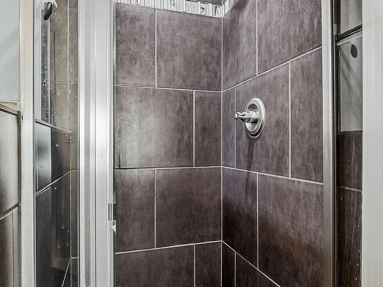 11381 Bullseye St — Photo 11
