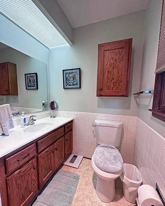 1st image of 2526 SE 37th St