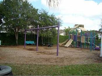 4th image of 16455 NW 23rd St