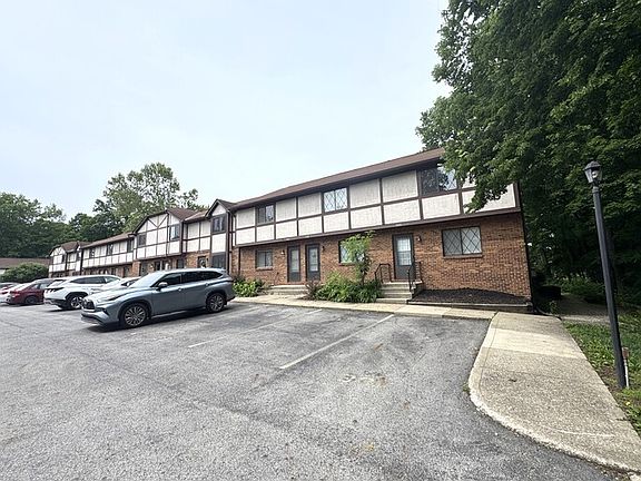 3rd image of 3090 Highcliff Ct #3090