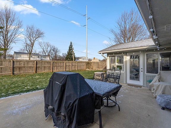 5th image of 5612 Martys Hill Pl