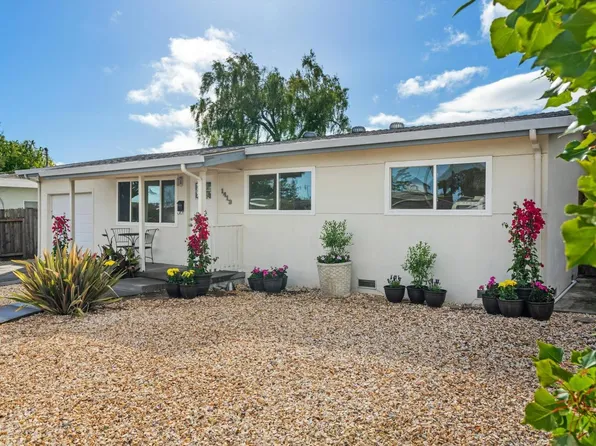 1413 Lauren Drive, Petaluma, CA 94954