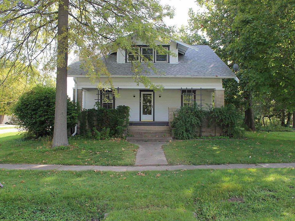 1st image of 416 N Main St
