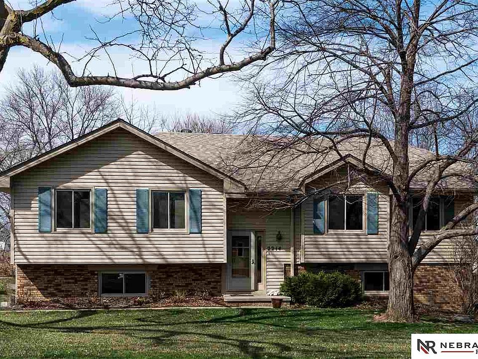 1st image of 2214 Lucille Dr
