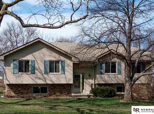 2214 Lucille Dr, Bellevue, NE 68147