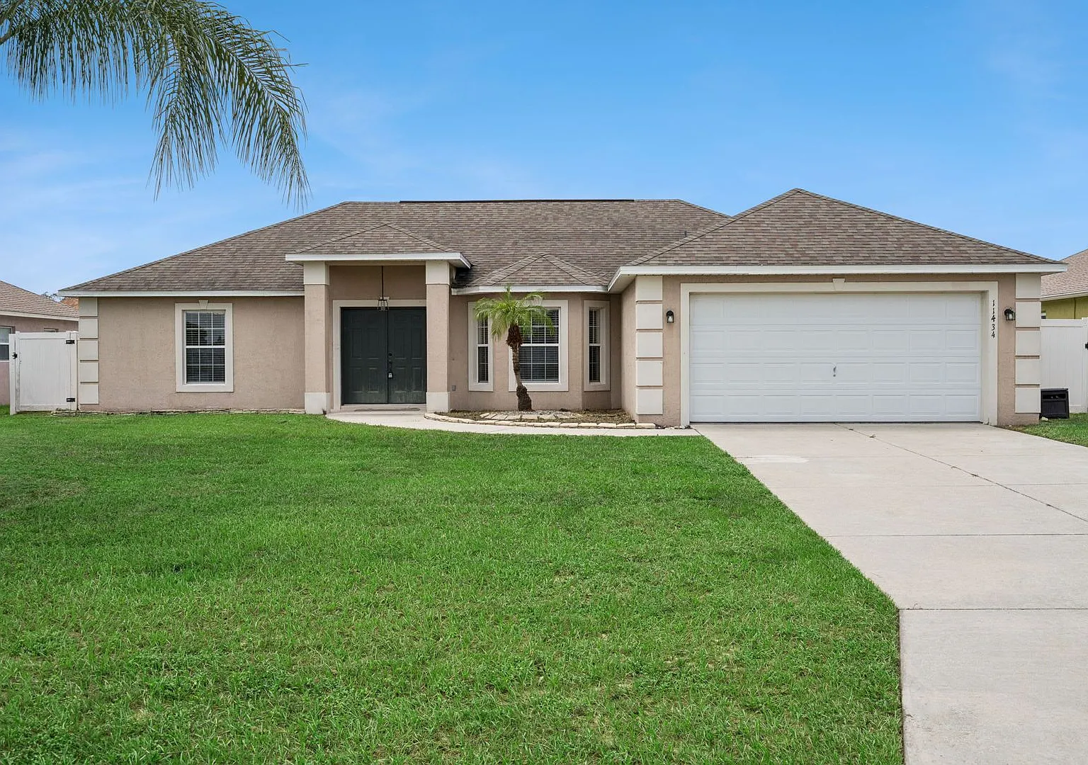 4 BR / 2 BA Home In Regal Ridge — Photo 1