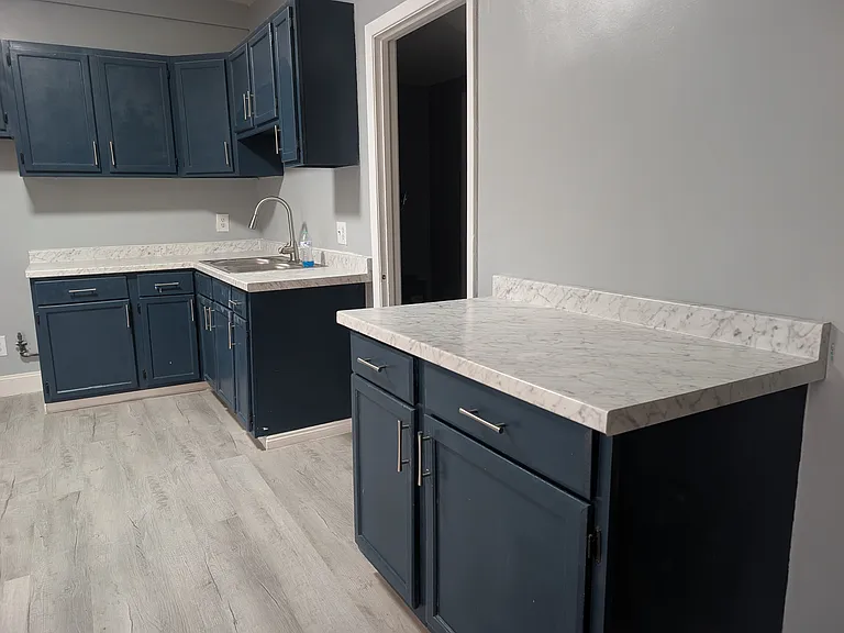 209 W Chemung Pl — Photo 11