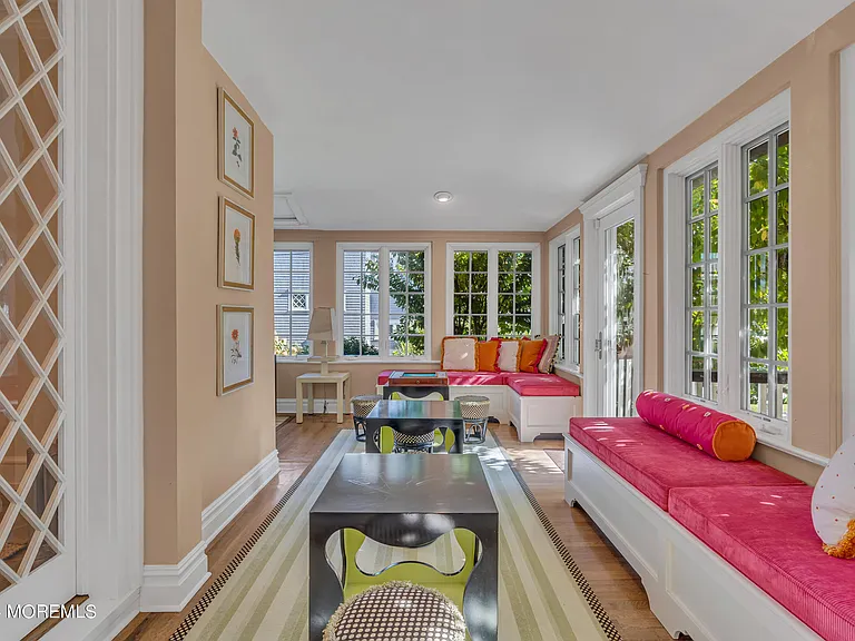 207 Monmouth Ave — Photo 32