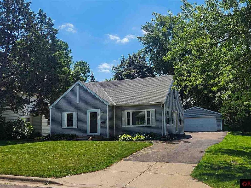 1st image of 221 Moreland Ave