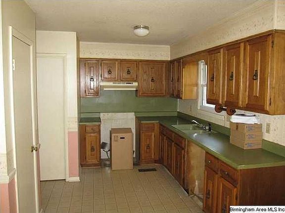 2nd image of 589 Scenic Cir