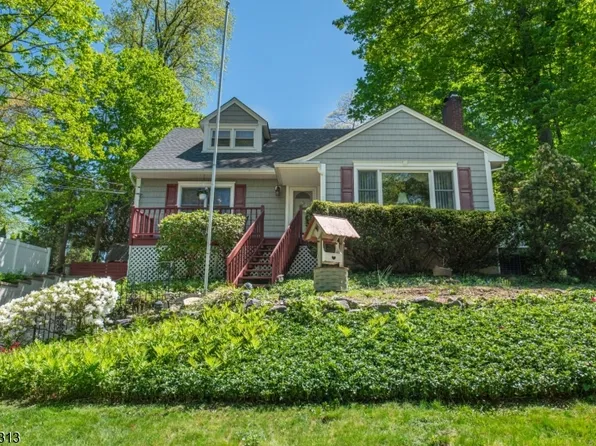 45 Lakeside Trl, Kinnelon Boro, NJ 07405
