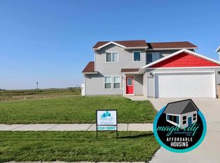 3428 20th Ave NW, Minot, ND 58703