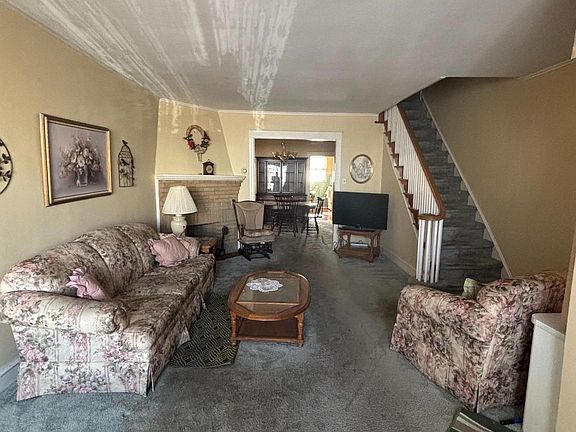 3rd image of 3524 Englewood St