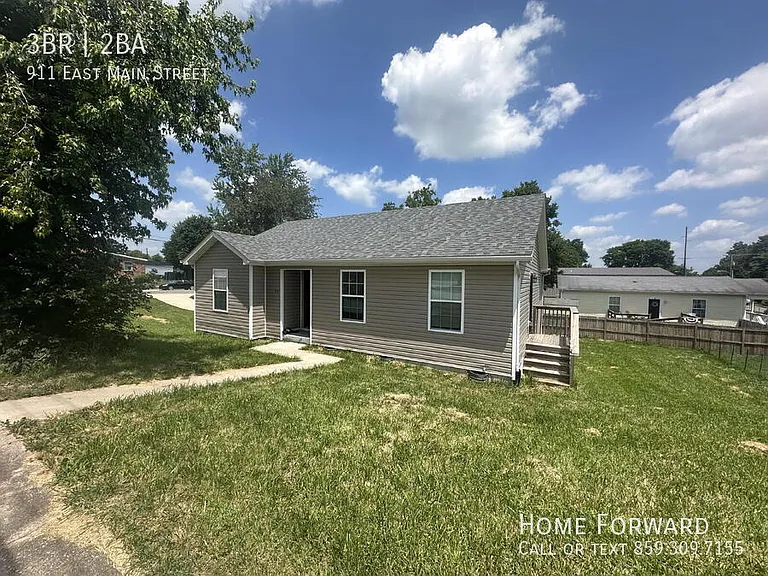 911 E Main St — Photo 2