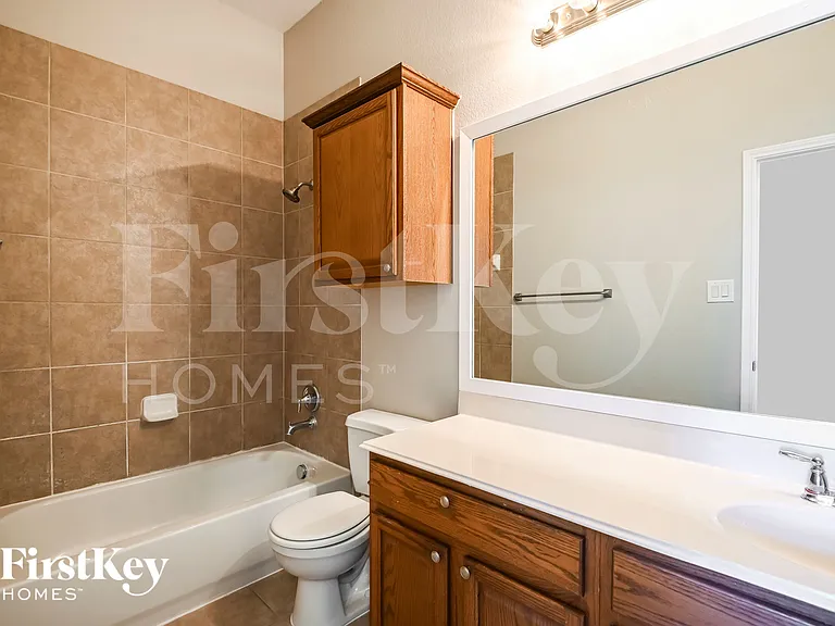 824 Trailwood Dr — Photo 14