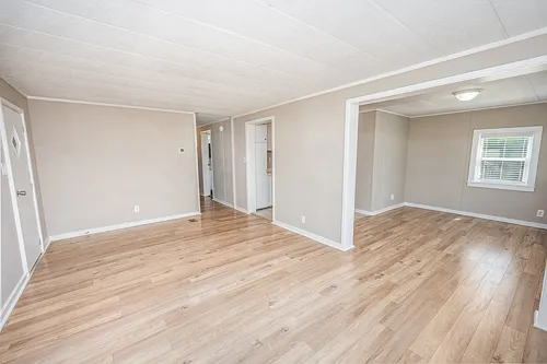 176 W Pine St — Photo 8