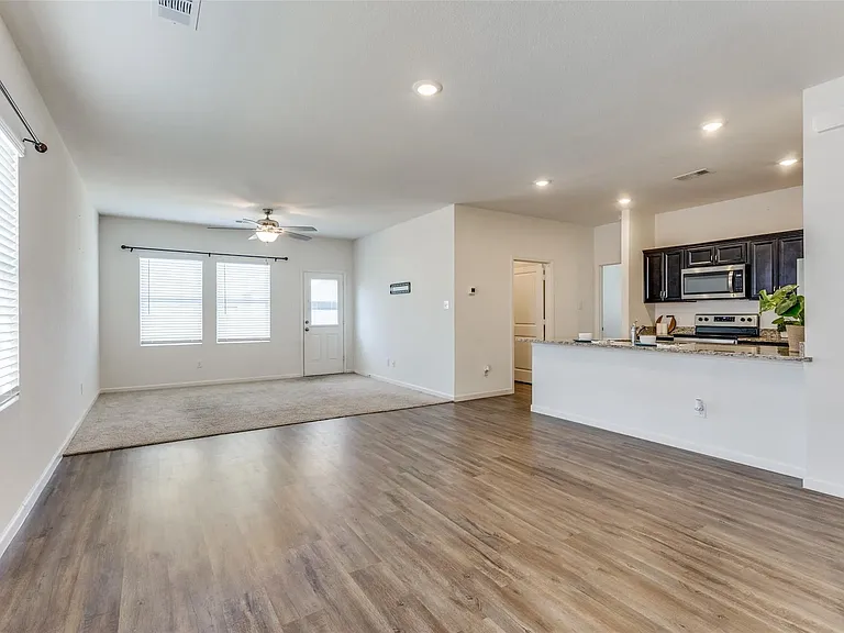 6536 Trident Ct — Photo 10