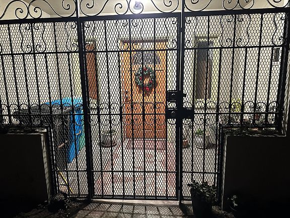 2nd image of 3433 Ortega St