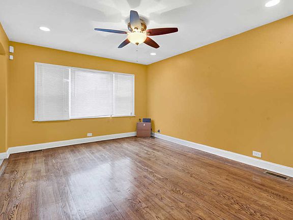 4th image of 12824 S Throop St #12824