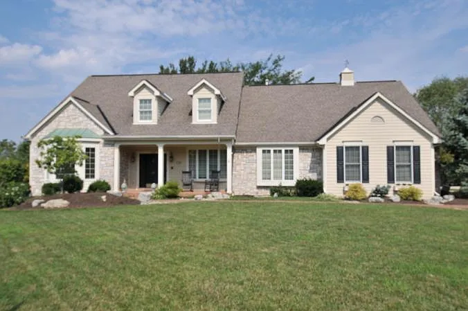 3055 Waterbury Ct photo 1