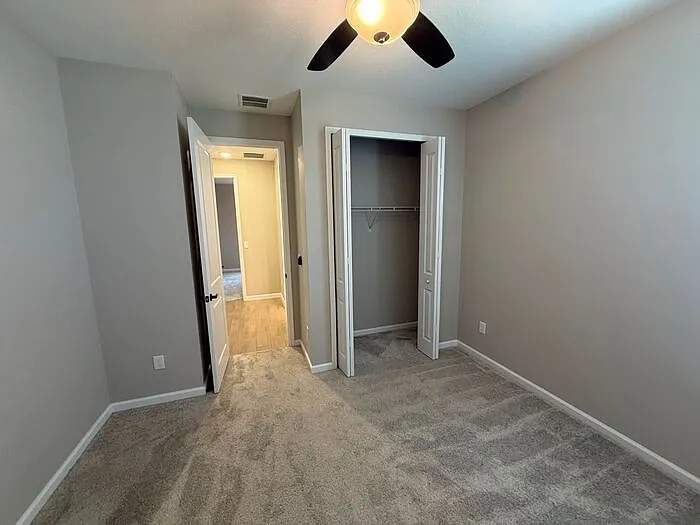 10073 Spring Lake Dr — Photo 20