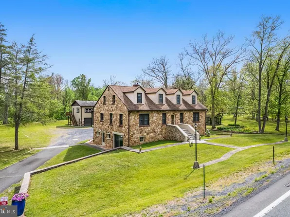 3593 & 3579 Strasburg Rd, Strasburg, VA 22657